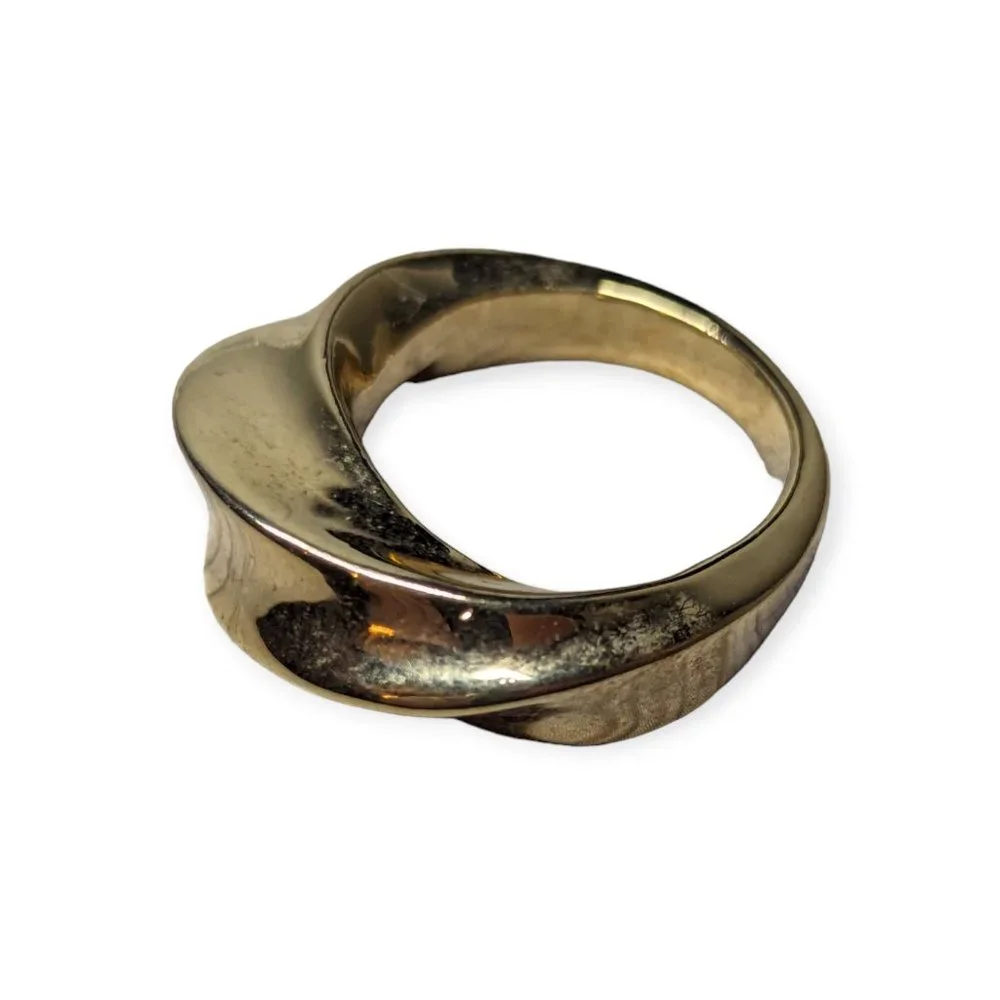 Gold Tone Twist Ring Size 10